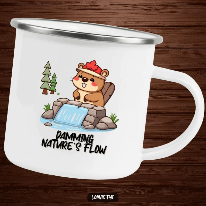 Funny Camping Mug: A happy beaver wearing a maple leaf hat builds a dam, ready for outdoor adventures.